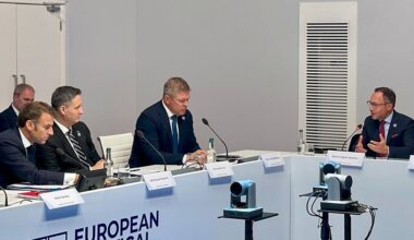 Espot alerta de la desinformació al voltant del referèndum