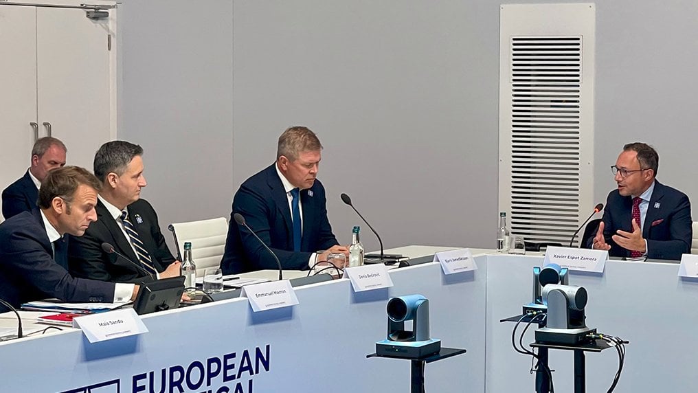 Espot alerta de la desinformació al voltant del referèndum