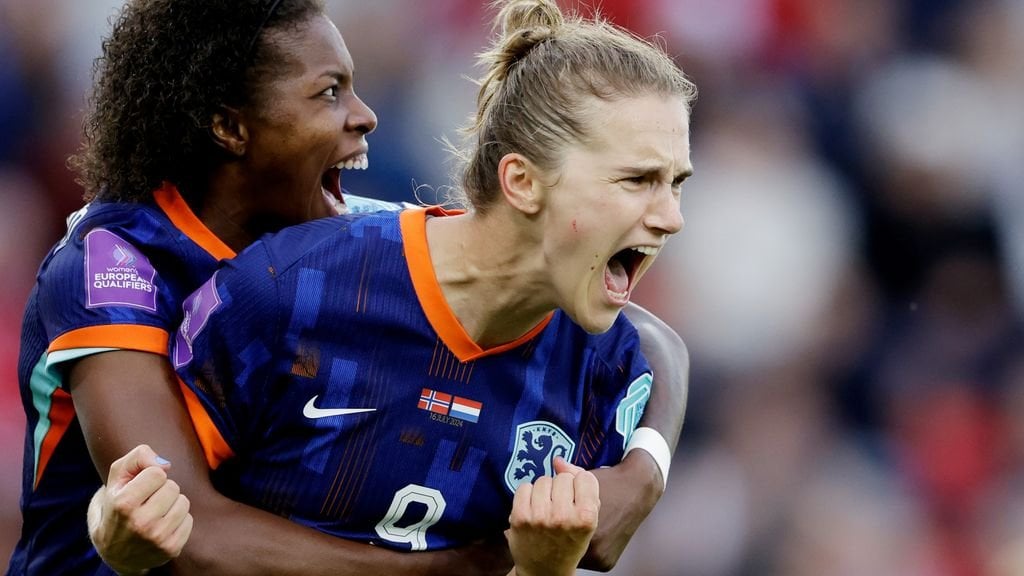 Oranje Vrouwen plaatsen zich voor EK door late gelijkmaker Miedema in Noorwegen