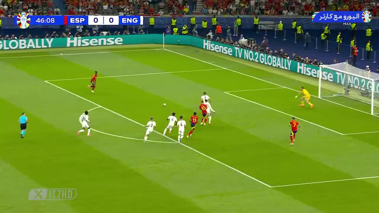 Nico Williams opens the score vs England