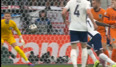 Saka making a handball before the controversial penalty call