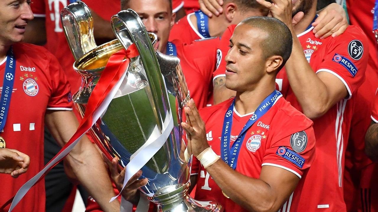 Sieben Jahre beim FC Bayern: Thiago beendet seine Karriere - ein Künstler sagt adiós
