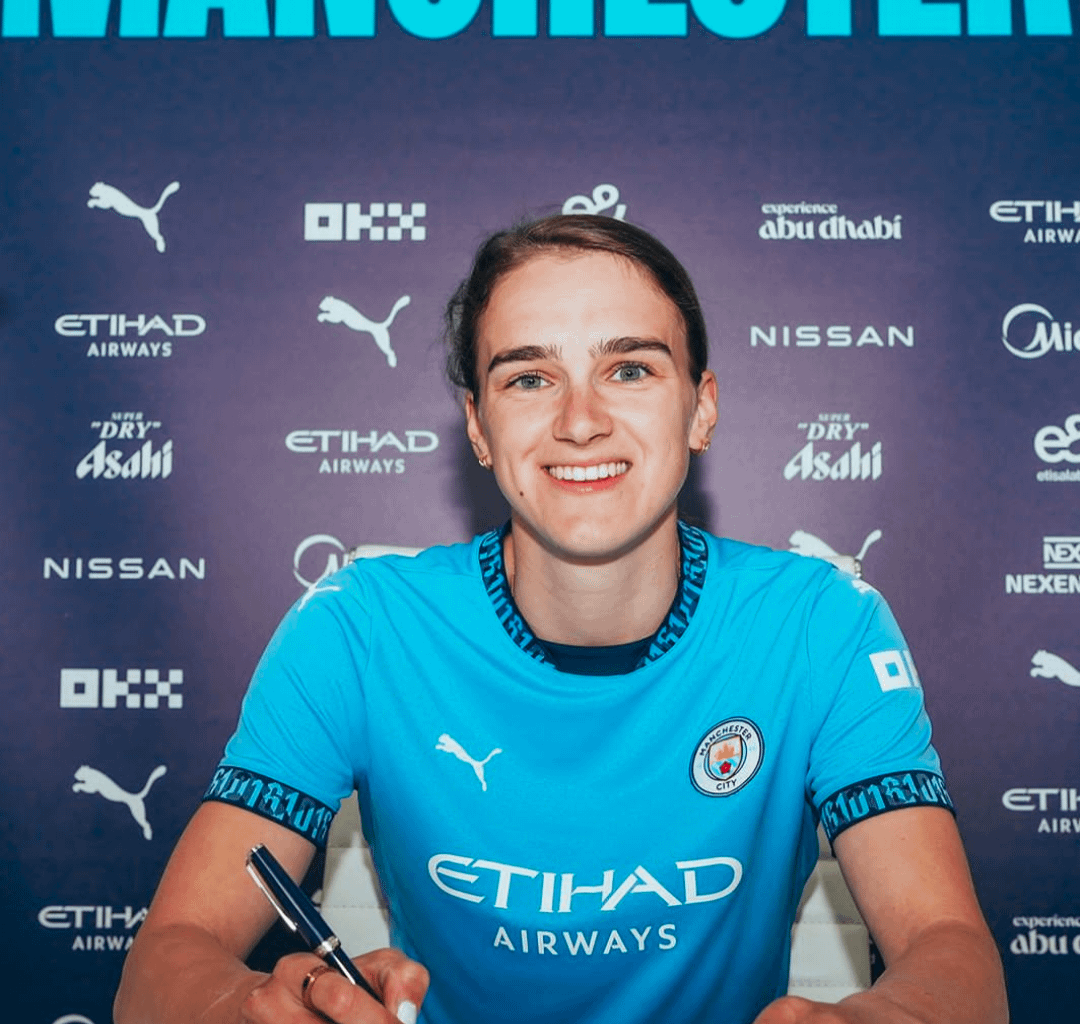 Vivianne Miedema, legendary dutch footballer. Joins city.