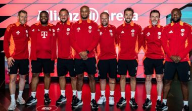 New coaching team visit FC Bayern Museum