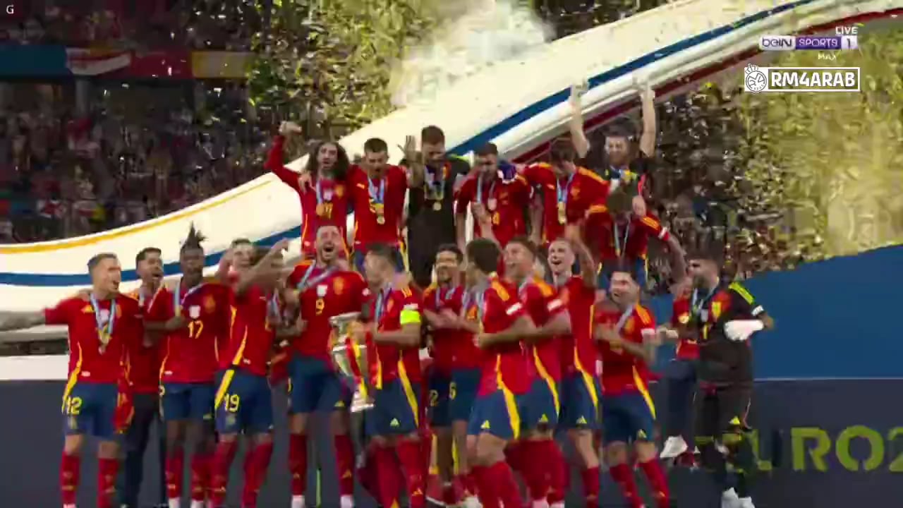 SPAIN LIFT THE EURO 2024 TROPHY