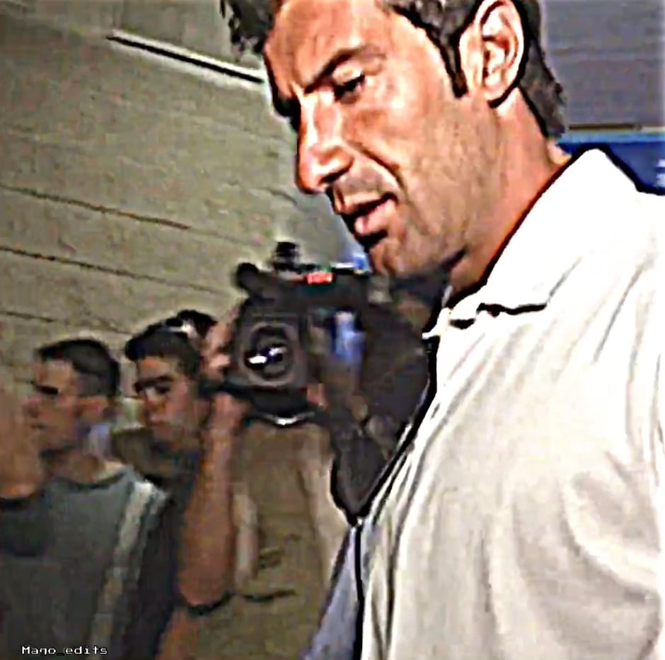 OTD 24 years ago, Florentino Pérez pulled one of the craziest transfer in football history. Barcelona captain, Luis Figo.