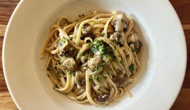 Pasta with mushroom cream sauce