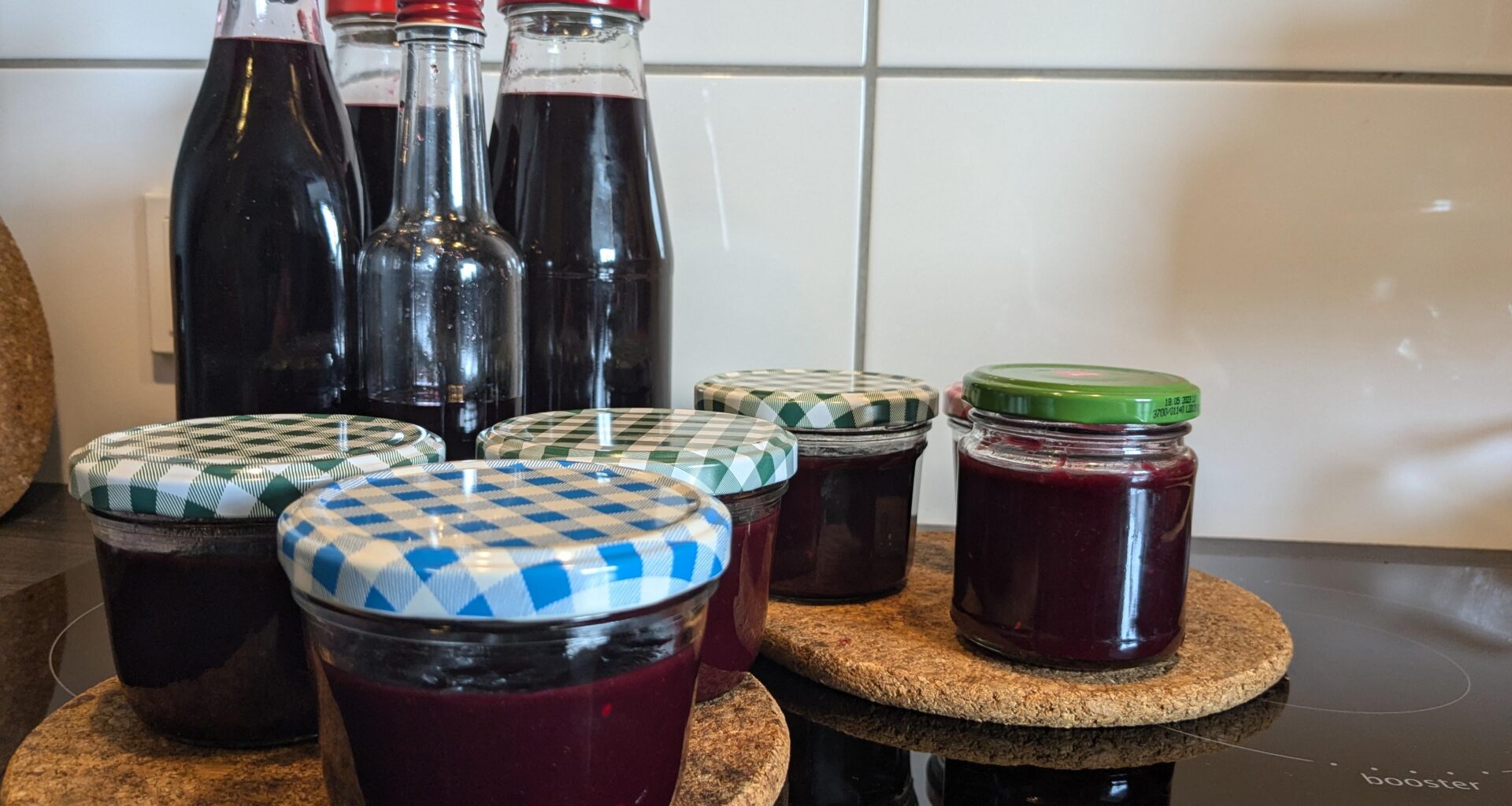 Es ist Brombeerzeit! (Likör und Marmelade)