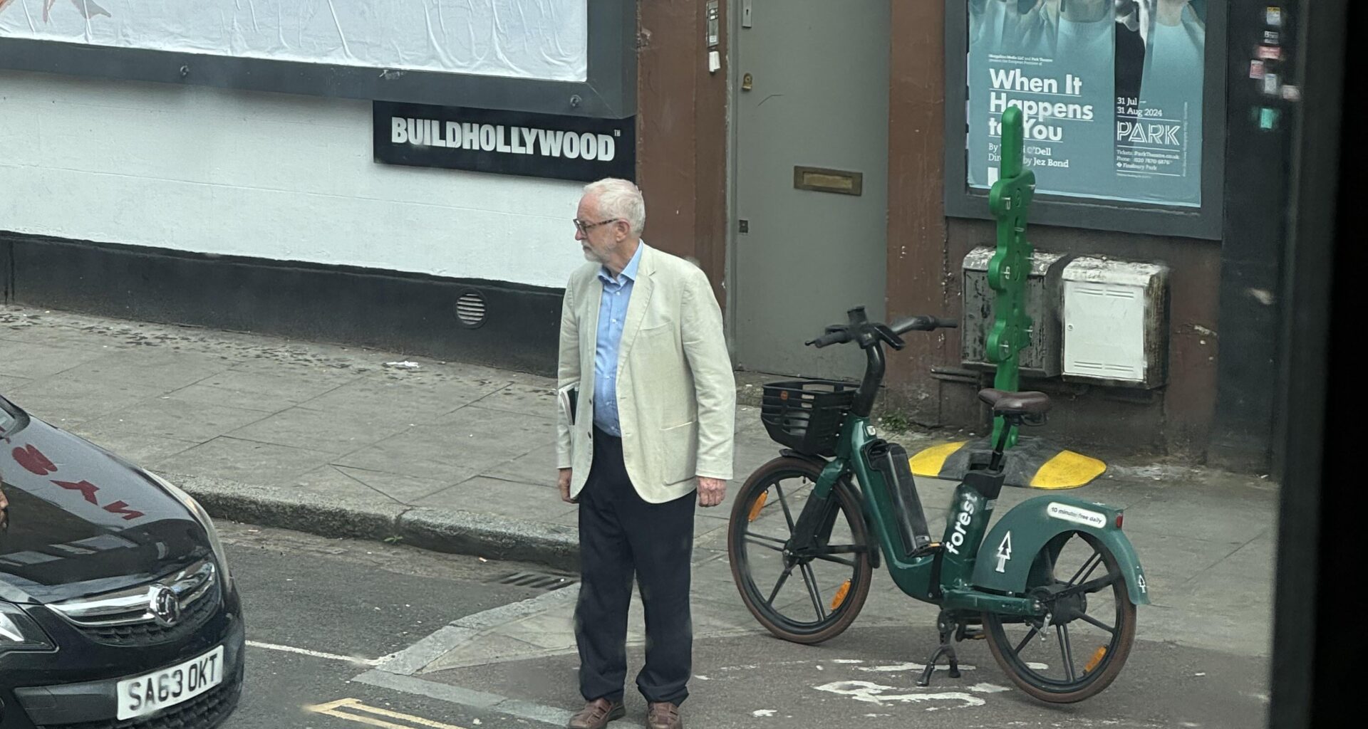 I just saw Jeremy Corbyn standing next to a massive picture of Jeremy Corbyn
