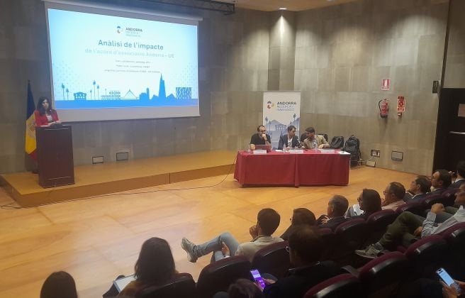 Professionals liberals alerten de la saturació d'alguns sectors i els problemes per recuperar talent