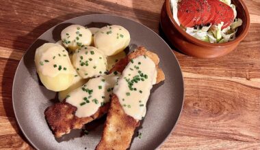 Breaded pollock fillet, potatoes and mustard sauce