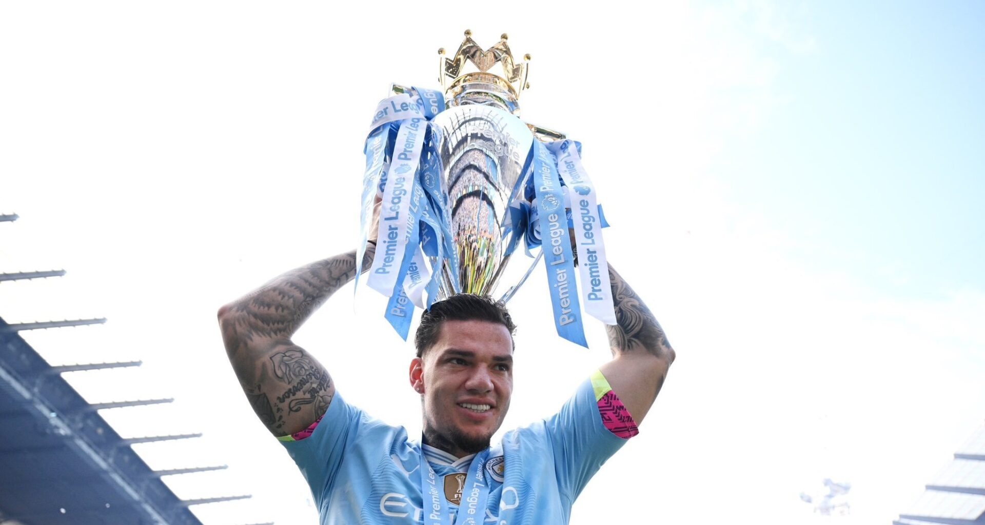 Fabrizio Romano (@FabrizioRomano) on X: Al Nassr initial proposal to Man City for Ederson, worth €30m package.  There’s big gap in valuation as Man City won’t accept this fee, they want more than €50m to let Ederson leave.  Brazilian GK has already agreed to move to Saudi Pro League