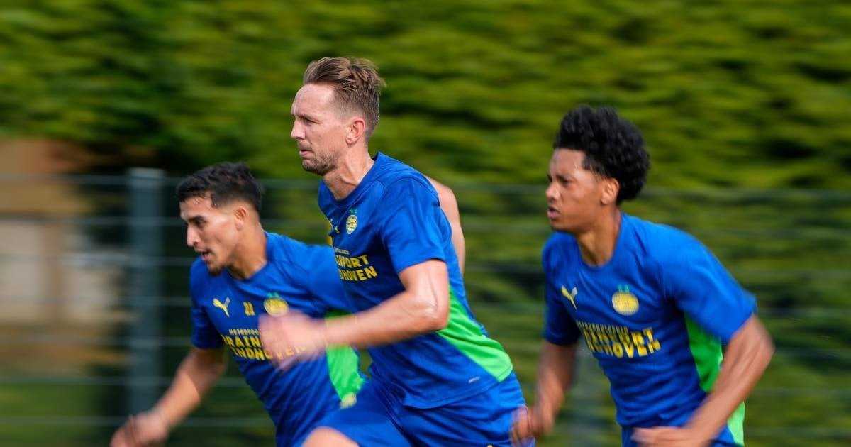 [ED] PSV want Liverpool defender van den Berg. Liverpool want 20mil euro, PSV willing to pay between 15-16mil, the higher end of which would be a transfer record for PSV