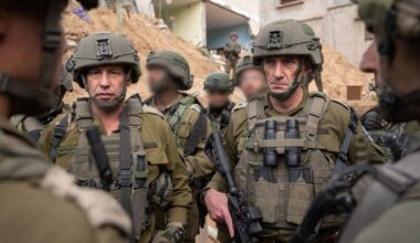 Des recueils de poèmes distribués aux soldats israéliens incitent au meurtre des Gazaouis