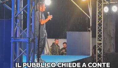 Antonio Conte took a stand when Napoli fans tried to make him join in with "Chi non salta juventino" ("Whoever doesn't jump is a Juventus player") ‘Do not ask me for things I will not do. Let me clear this up once and for all.