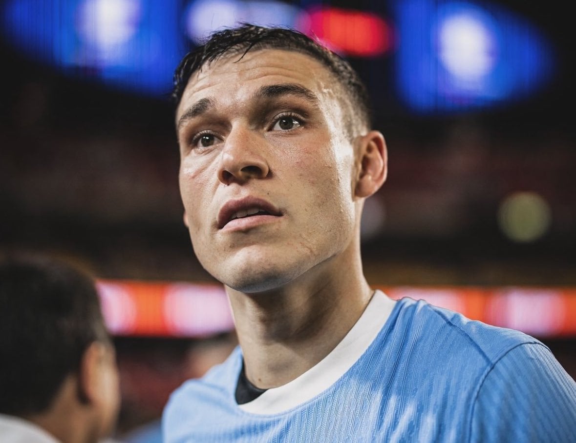 [Fabrizio Romano] Manchester United have agreed on personal terms with Manuel Ugarte. Contract terms discussed, player keen on moving to United even without Champions League football. Club-to-club talks continue with PSG, as more clubs also inquired. Same agent as Leny Yoro: Jorge Mendes.