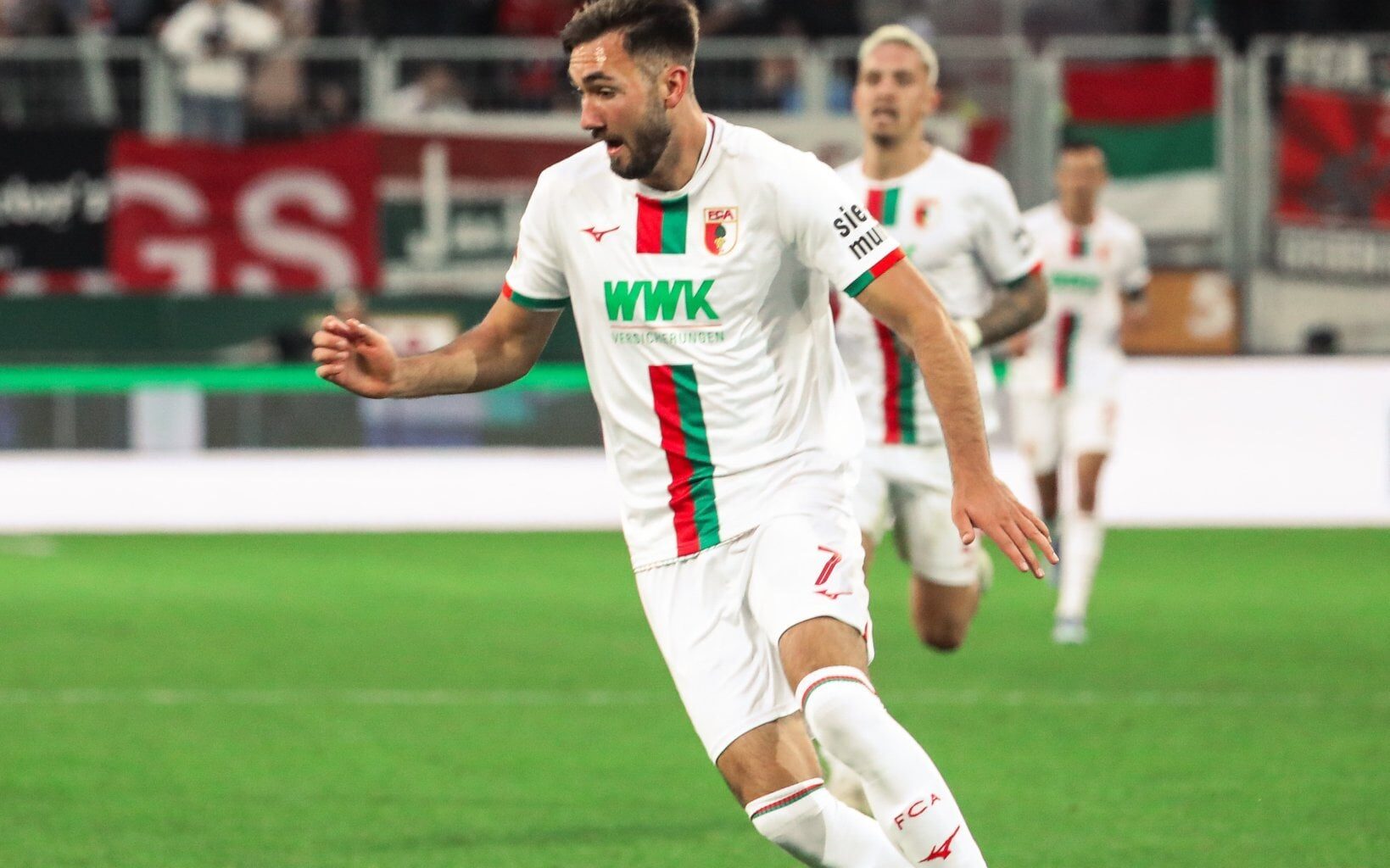 Offiziell: Der FC Augsburg verleiht Stürmer Dion Beljo für ein Jahr zu Rapid Wien