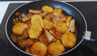 🐷Pig Ribs with 🍄Mushrooms and 🥔Leftover Boiled Potatoes