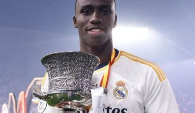 @FabrizioRomano: ⚪️🇫🇷 Carlo Ancelotti was crucial to get Ferland Mendy new deal done as Real Madrid manager strongly wanted him to stay. Ancelotti considers Mendy as underrated, excellent player. New deal until June 2027, verbally agreed — but still waiting to sign.