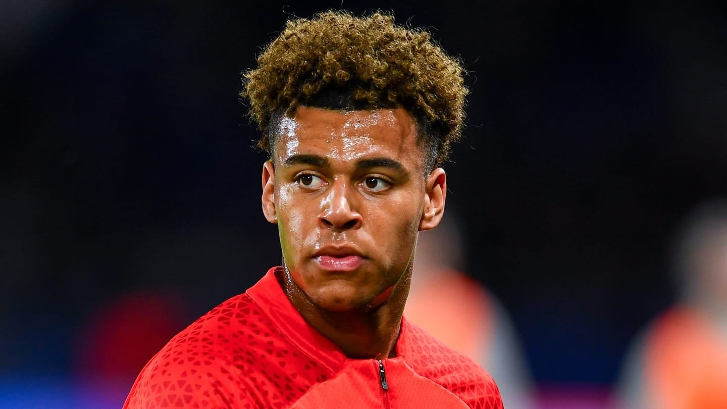 [90minFR] [Ben Jacobs] Paris is in pole position for Doué. The club is currently waiting on the green light from the player to start negotiating with Rennes. The offer will not exceed Bayern’s offer