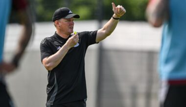 [The Times] Newcastle manager Eddie Howe has warned Newcastle United that they risk losing him to England if they weaken his control at the club.