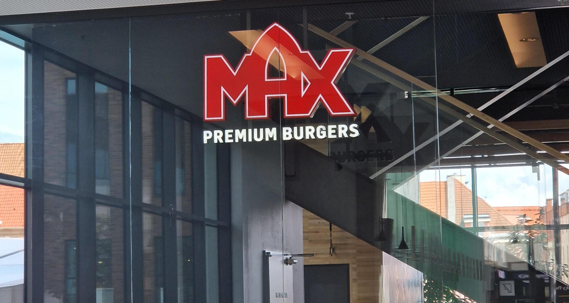 Är i Polen, de kallar Max för premium burgers