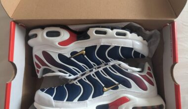 Stopped at the PSG store and had to get these!