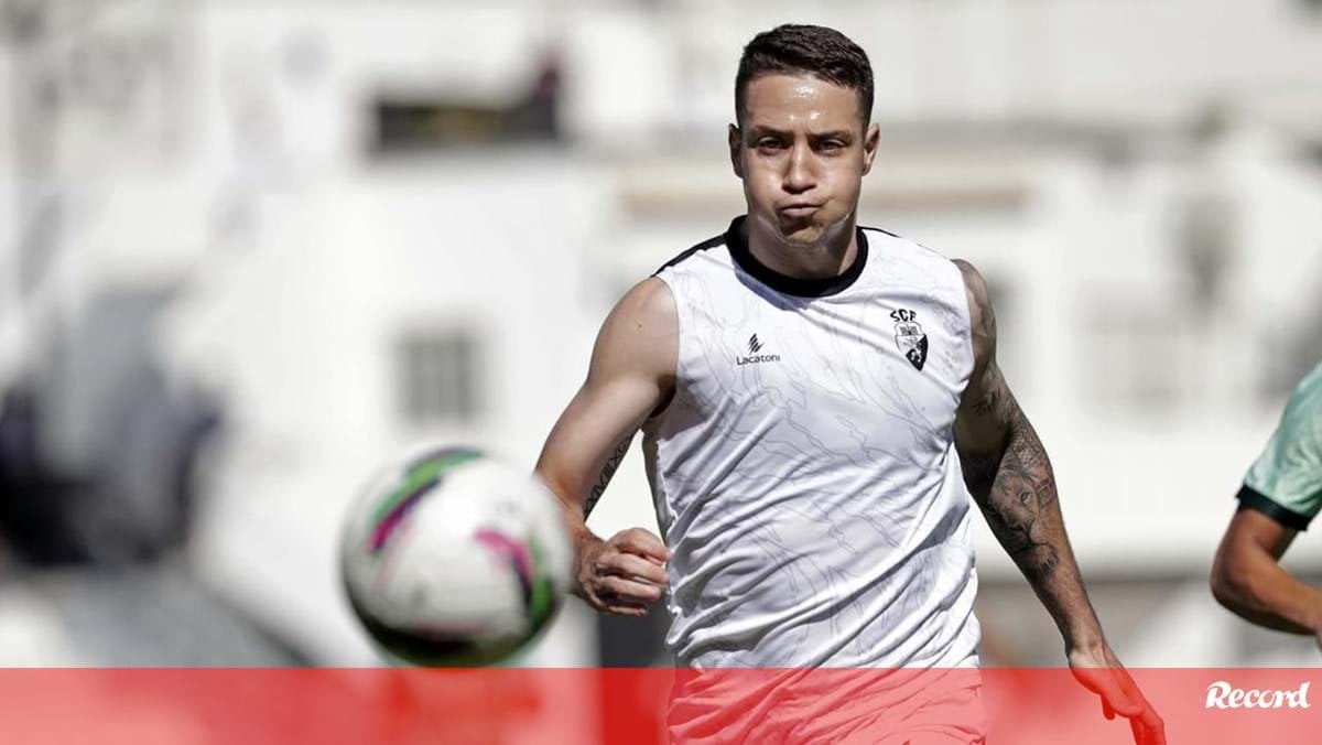 Farense garante encaixe recorde com venda de Bruno Duarte ao Estrela Vermelha (2M€)