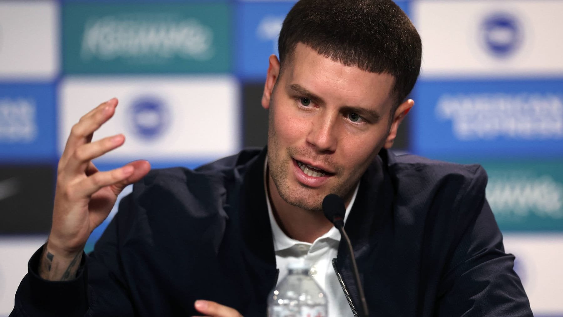 Fabian Hürzeler ist von den Darbietungen der DFB-Elf nicht angetan: "Sportlich war es kein überragendes Turnier. Wir haben gegen keine Topnation gewonnen, sondern gegen die erste Topnation verloren. Schon gegen die Schweiz hatten wir unsere Probleme."