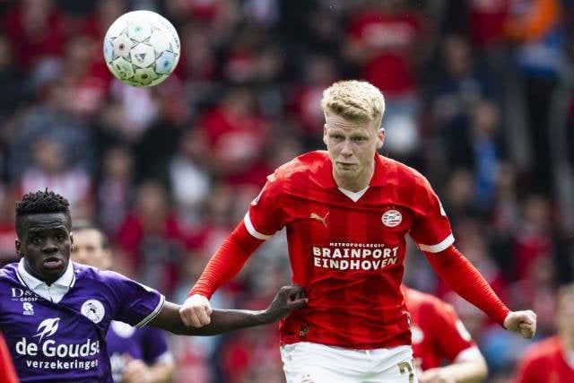 [Loïc Tanzi] Jerdy Schouten (PSV Eindhoven) is on PSG’s list