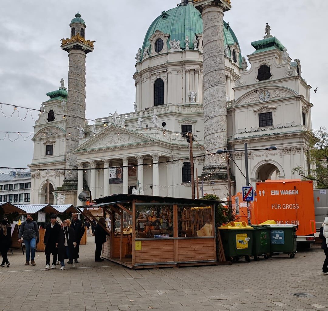 St. Charles church, Vienna. ( OC ).