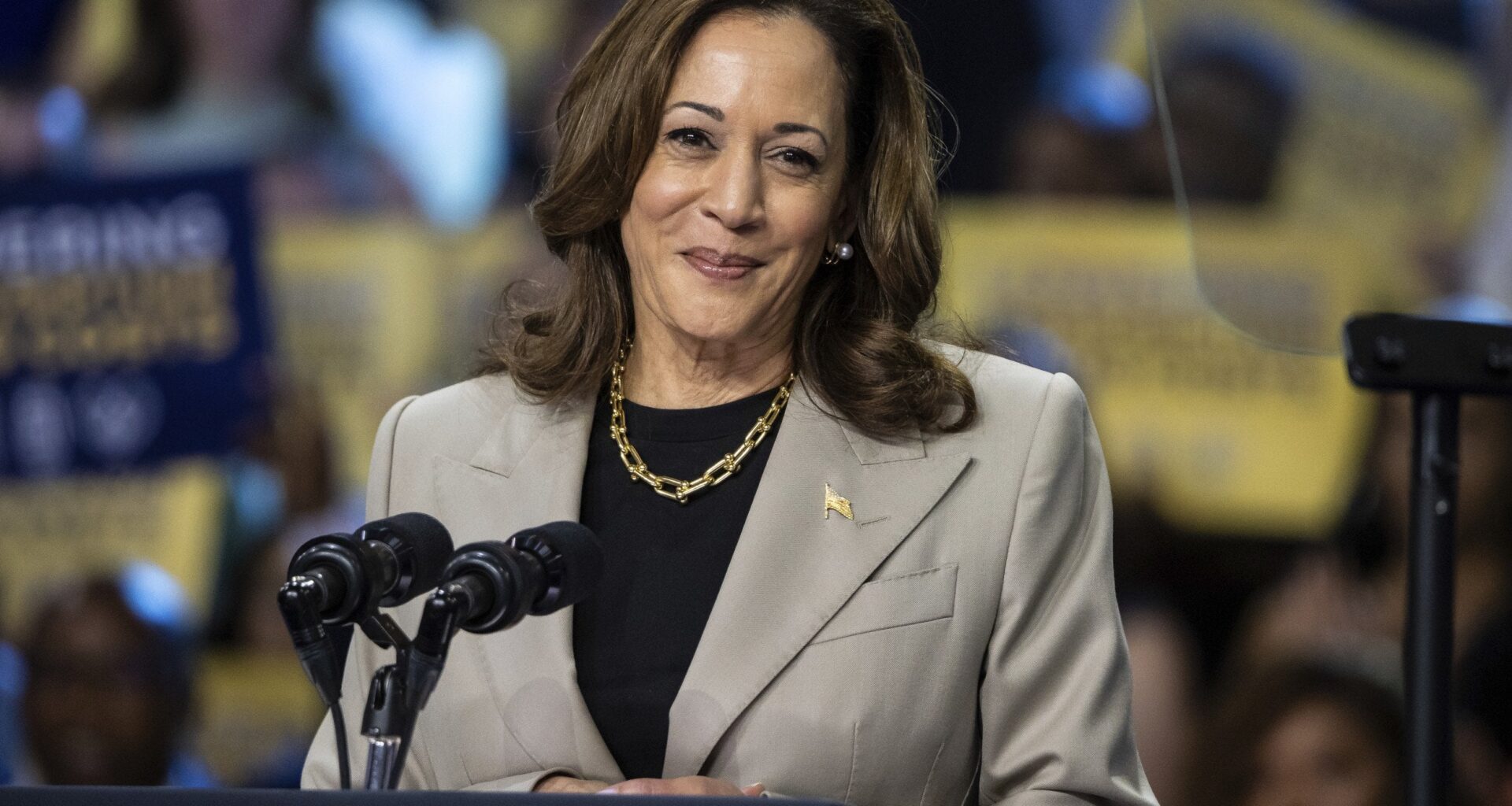 Billy Graham's Granddaughter Endorses Kamala Harris for President : Suggesting Christians Who Continue to Support Trump are Putting People off From Following the Teachings of Jesus
