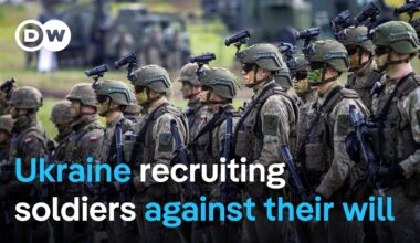 Ukraine's forces under huge pressure as Russia takes 200 km2 of territory in July | DW News