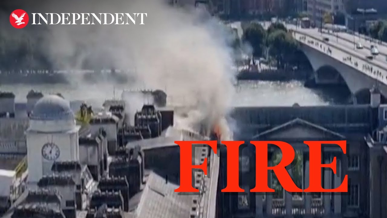 London fire: Smoke billows out of Somerset House