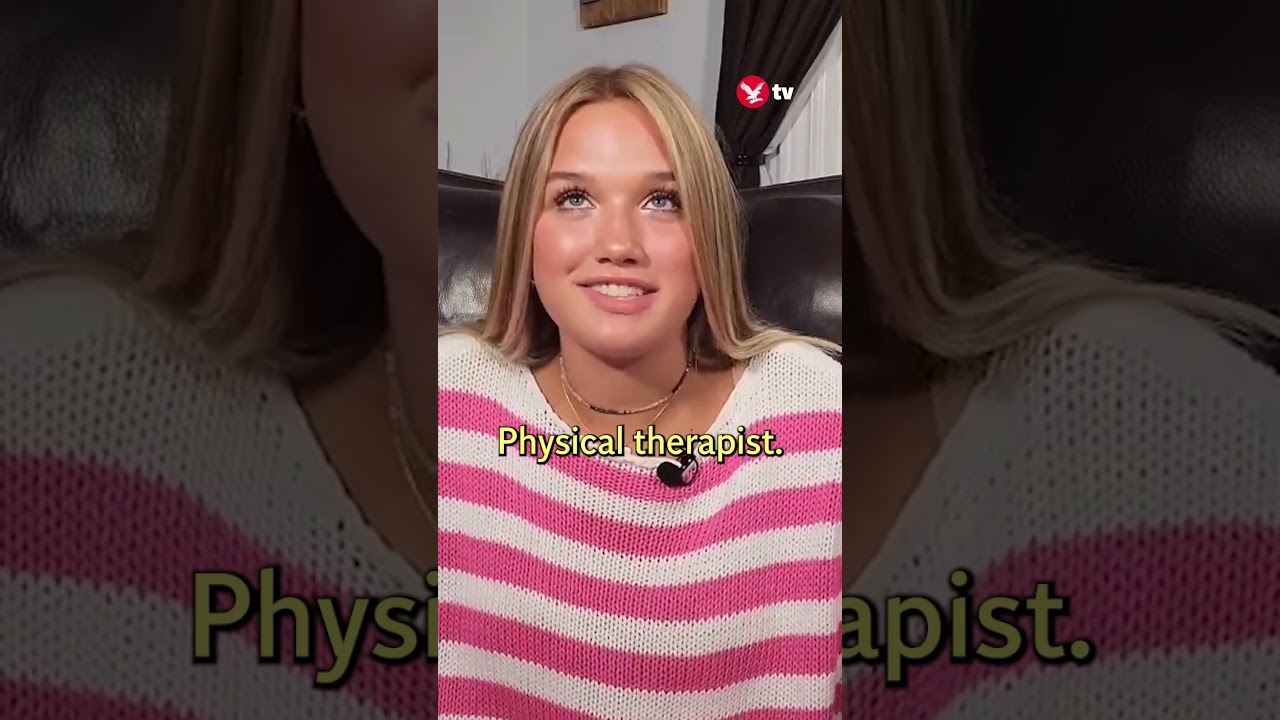 Father interviews daughter every first day of school 🏫 #school #shorts