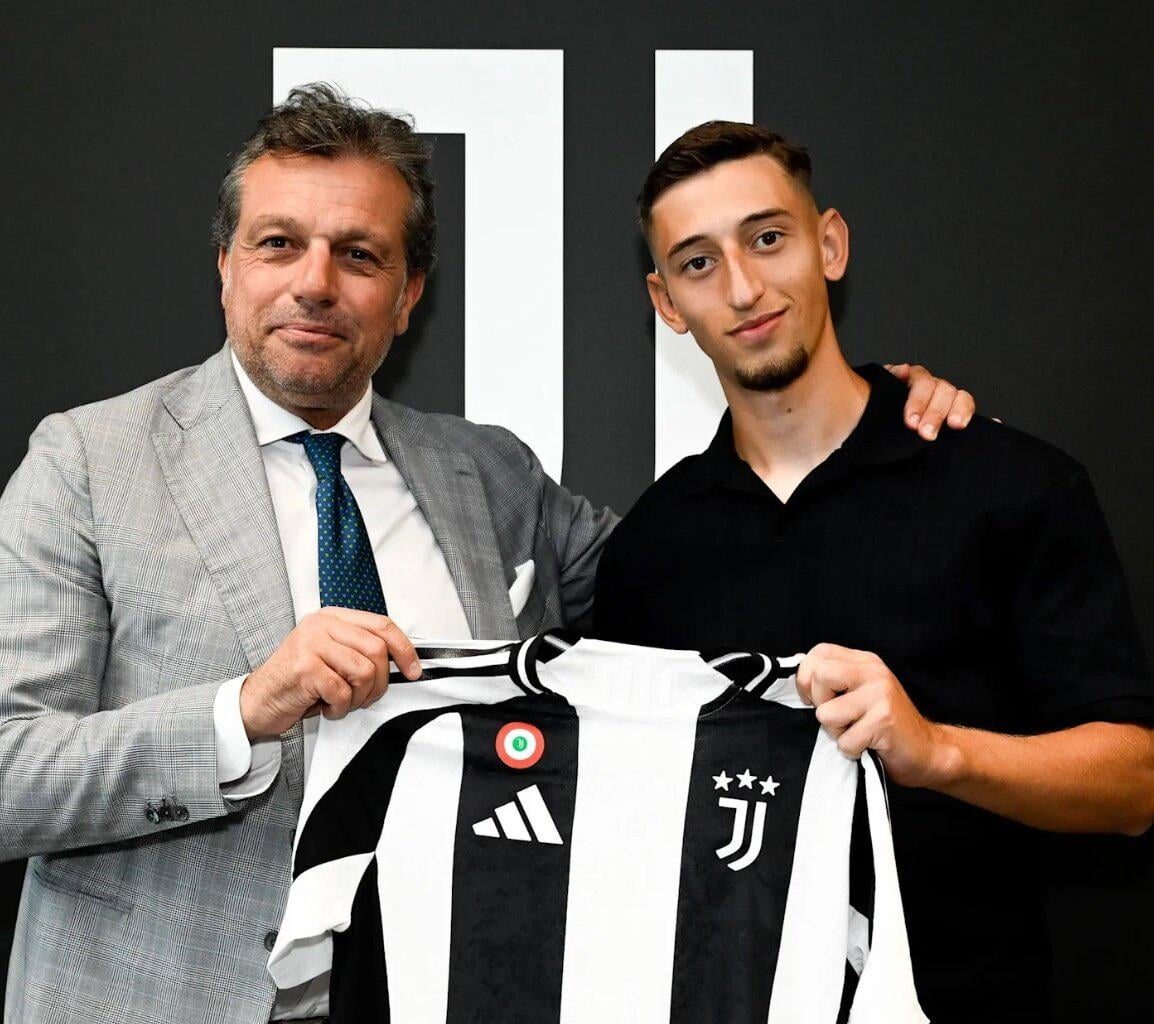 Jonas Rouhi ⚪️⚫️