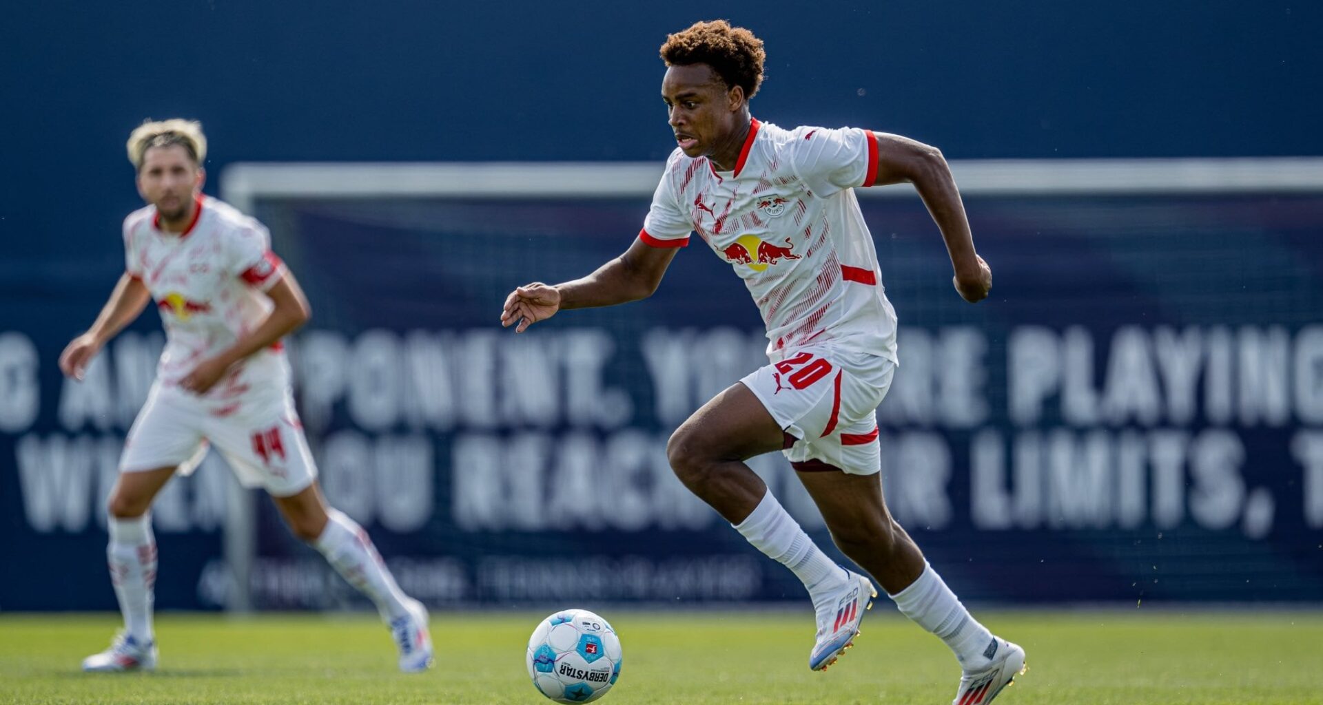 Marco Rose: „Assan Ouédraogo ist ein super Junge - auch charakterlich. Guter Fußballer, muss noch konkreter werden. Im Vergleich zu unseren anderen jungen Spielern ist er einen Schritt weiter. Da haben wir einen Herausforderer im Kader, der Druck machen wird.“