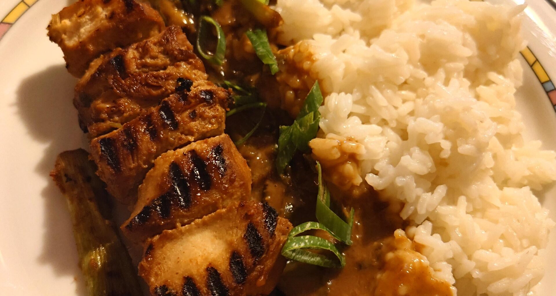 Erdnuss Hühnchen Spieße (Saté inspiriert)