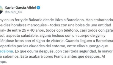 El mensaje xenófobo de García Albiol, alcalde de Badalona, sobre migrantes en un ferry en Ibiza enciende la polémica