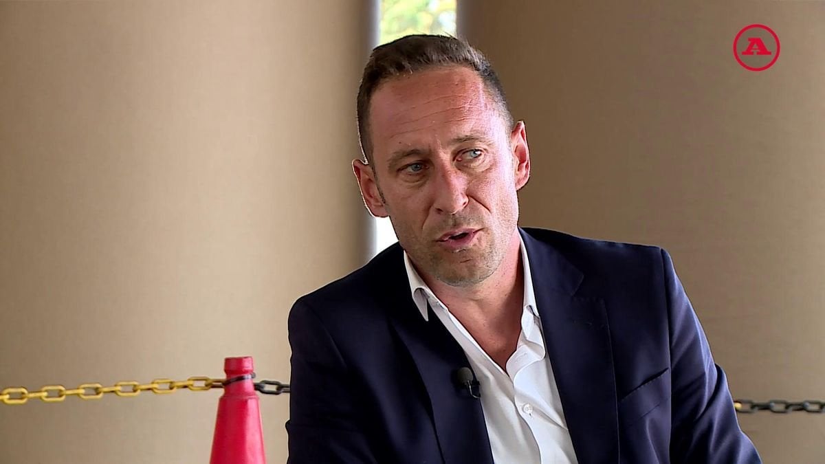 ENTREVISTA A BOLA a Artur Soares Dias «Se soubesse que Pinto da Costa lá estaria, teria maior precaução»