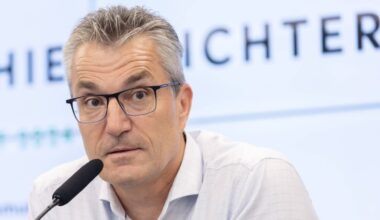 Knut Kircher, Chef deutsche Schiedsrichter,  räumt Fehlentscheidung ein