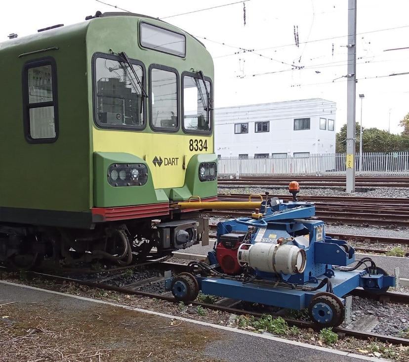 Fierce yoke the lads use to shunt the broken DART trains around the depot.