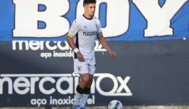 FC Porto tenta agarrar Francisco Moura: Romário Baró segue para Famalicão