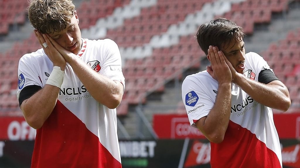 FC Utrecht wint dankzij blunder van PEC-aanvoerder in lege Galgenwaard: 1-0