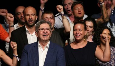 Jean-Luc Mélenchon demande au camp présidentiel et à la droite s'ils censureraient un gouvernement Castets sans LFI