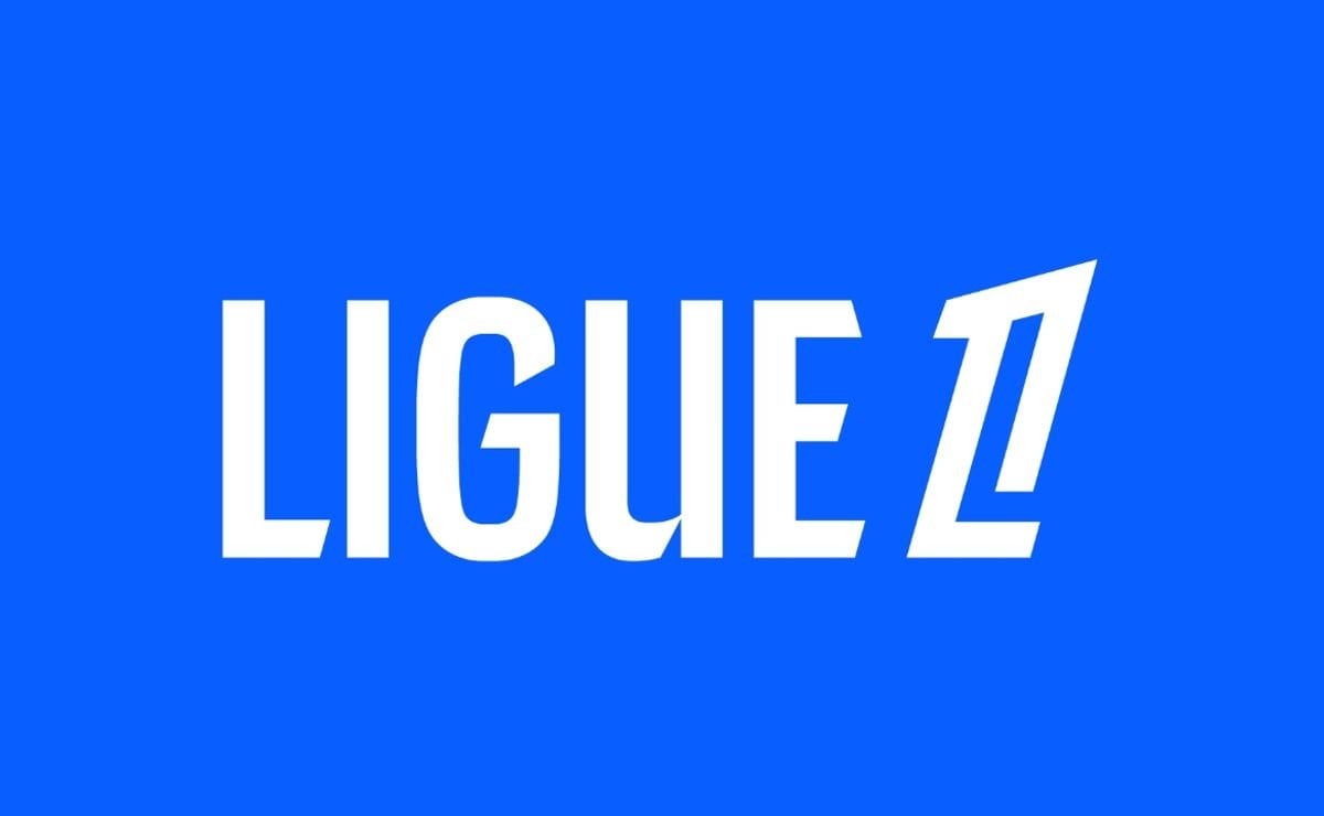 [World Soccer Talk] “beIN SPORTS USA will air #Ligue1 matches for the opening weekend. The broadcaster has its informed TV provider partners that games will be shown starting with Friday’s Le Havre-PSG”.