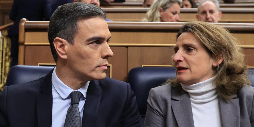 EE.UU. abre otro frente a España y sentencia que tiene jurisdicción para «hacer cumplir» los laudos de las renovables