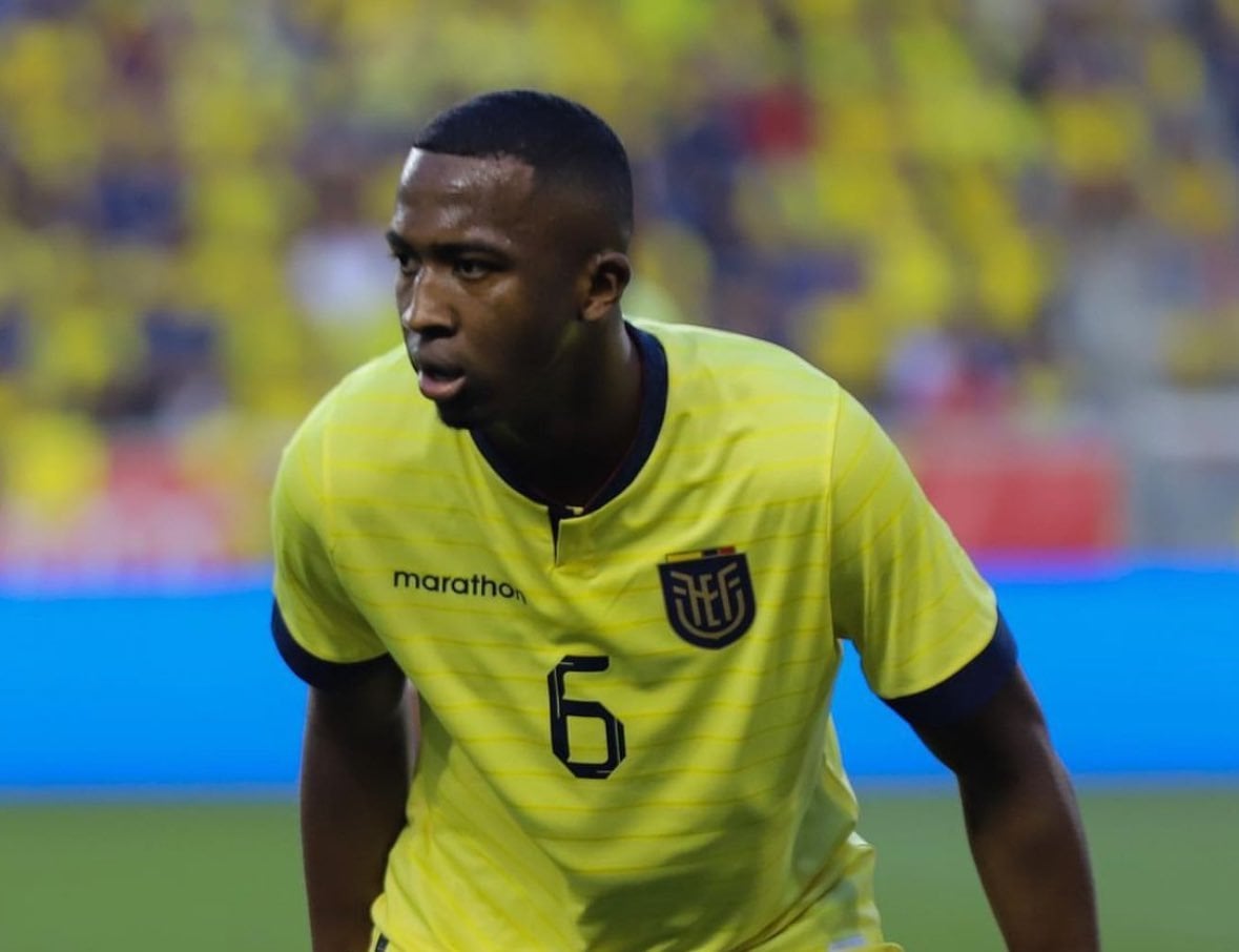 (FabrizioRomano) Paris Saint-Germain are closing in on deal to sign William Pacho from Eintracht Frankfurt!  Verbal agreement in place on €40m fee plus add-ons, agreement also with the player on personal terms.  Final details needed on payment terms and then… here we go.