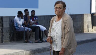 La llegada de malienses replica la historia de la emigración de miles de gallegos. «Eu fun coma estes nenos que acaban de chegar, unha migrante sen papeis»