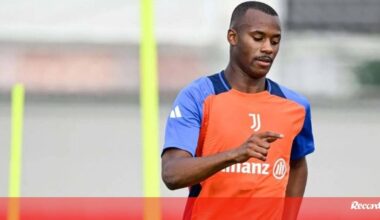 Tiago Djaló vai a Roma, não assina, sai chateado do hotel e regressa à Juventus